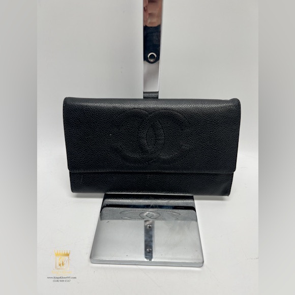 CHANEL Handbags - 🖤SOLD🖤CHANEL timeless CAVIAR SKIN LEATHER BIFOLD WALLET
